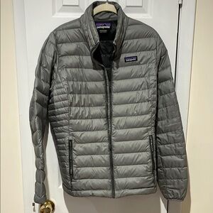 Patagonia Men's Gray Puffer Jacket